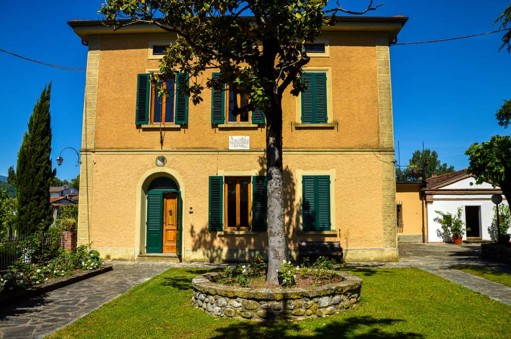 villa-vettori-agriturismo-toscana-con-piscina-esterni-05