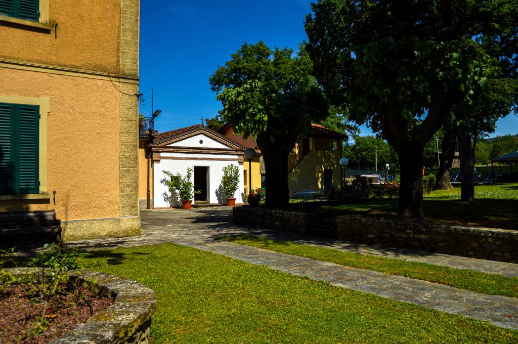 villa-vettori-agriturismo-toscana-con-piscina-esterni-06