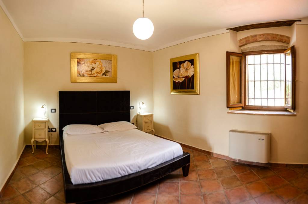 villa-vettori-agriturismo-toscana-con-piscina-tiglio-02